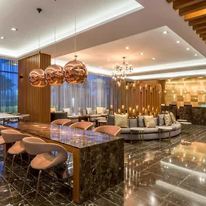 Отель Courtyard By Marriott Airport